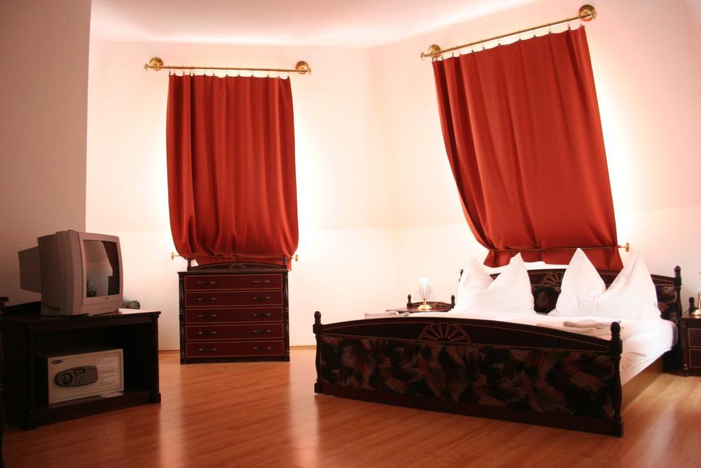 Hotel Familia ซามาร์ดี ภายนอก รูปภาพ